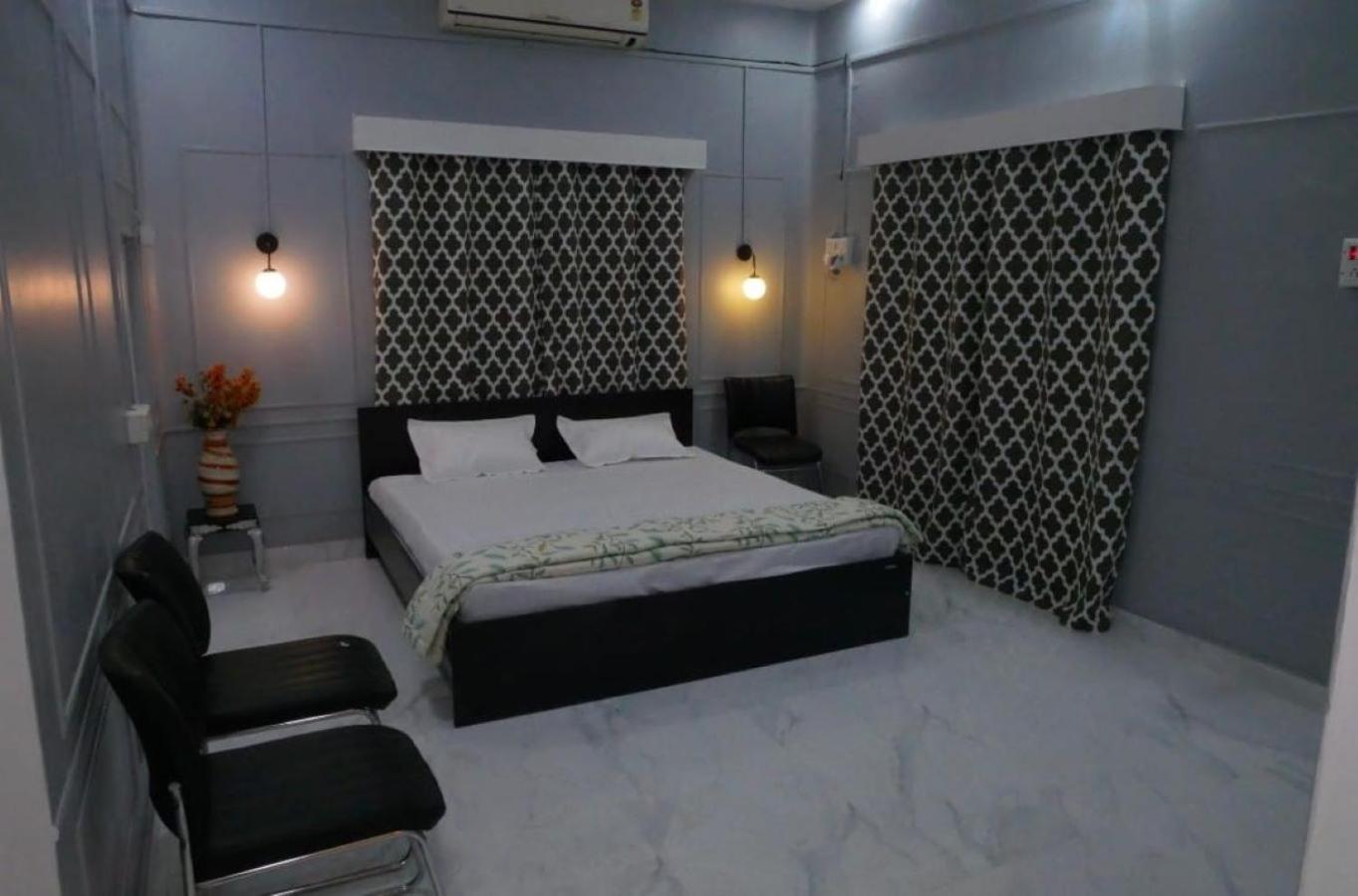 Janki Kunj Varanasi- 3 Room Home Exterior photo